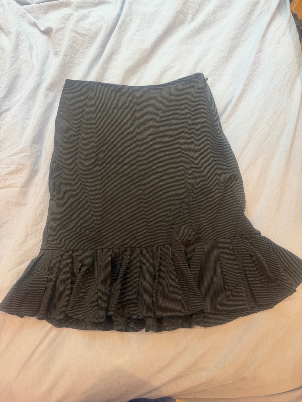 LOFT Black Ruffle-Hem Pencil Skirt